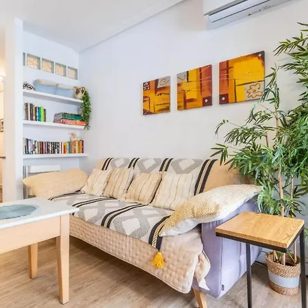 098 Acogedor Con El Balcon Y Wifi *