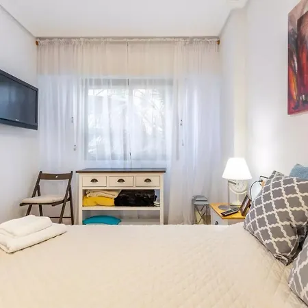 098 Acogedor Con El Balcon Y Wifi *